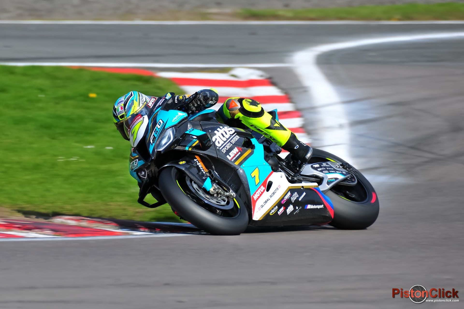 British Super Bikes Round 2
Oulton Park