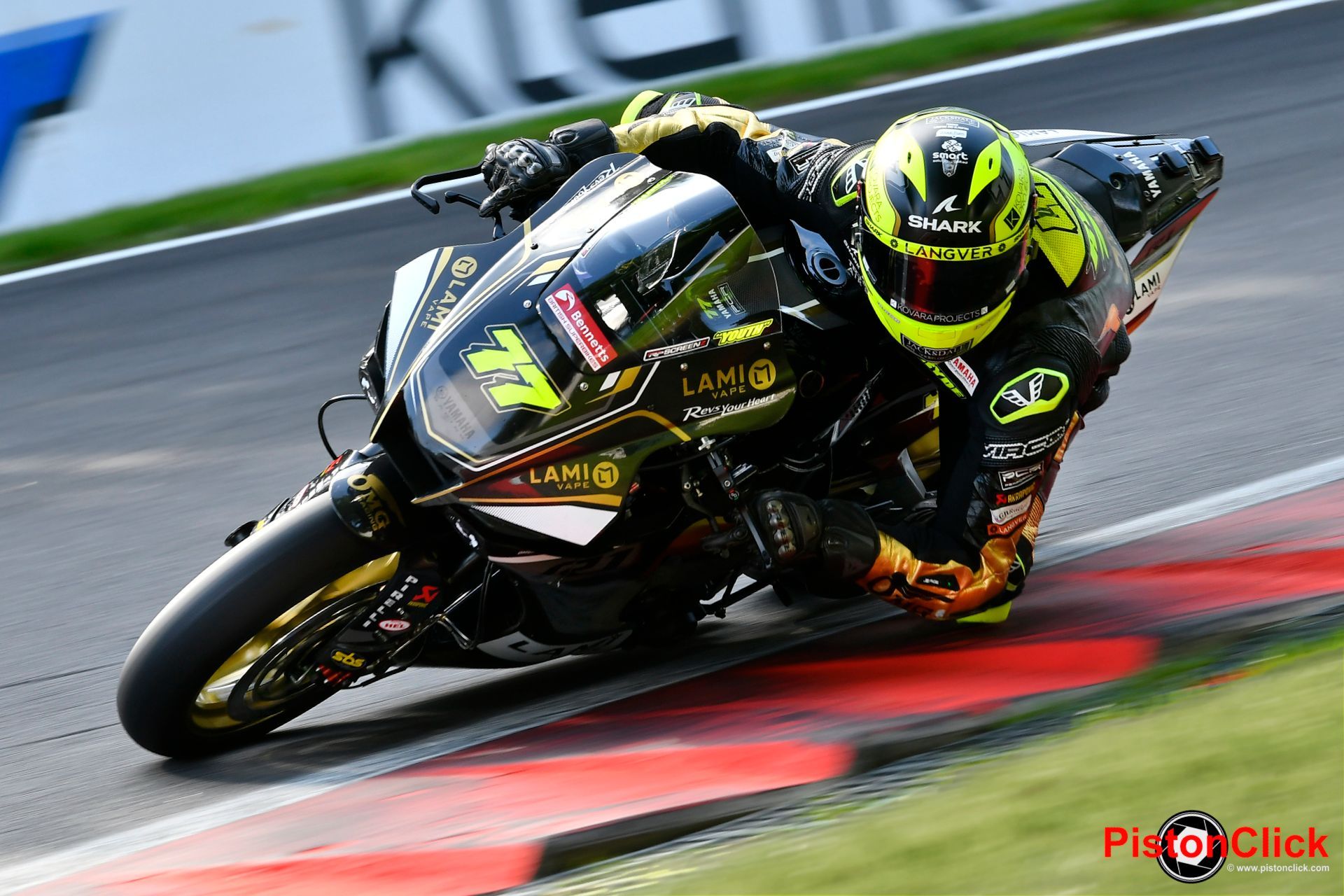 Youth Kyle Ride at Cadwell Park racing in the British Superbikes