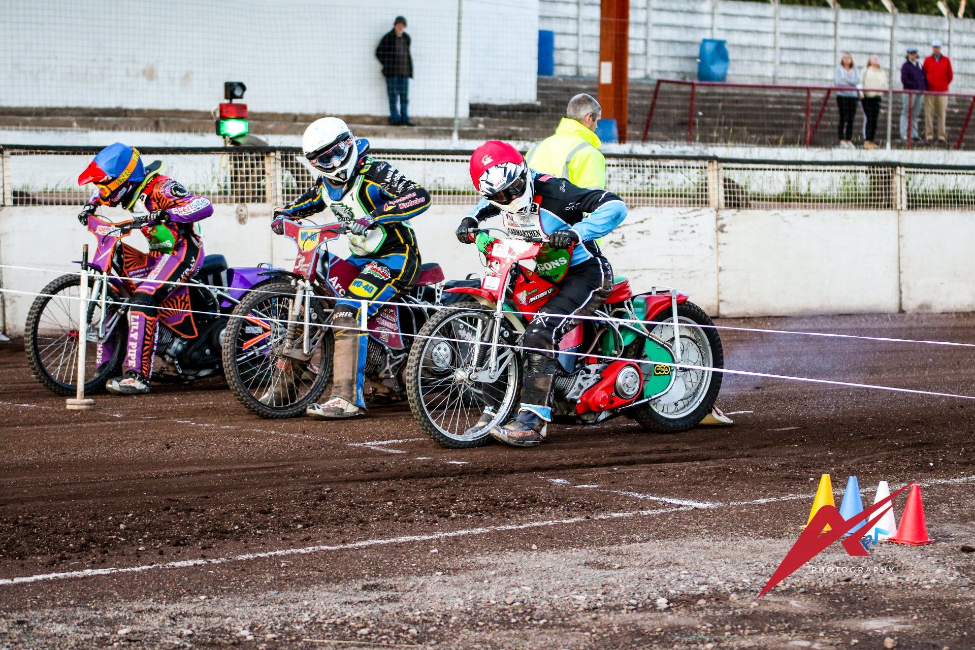 70mm 1/250sec f2.8 Carmarthen Dragons speedway