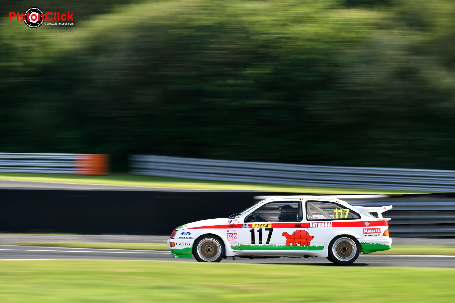 Panning motorsports photography