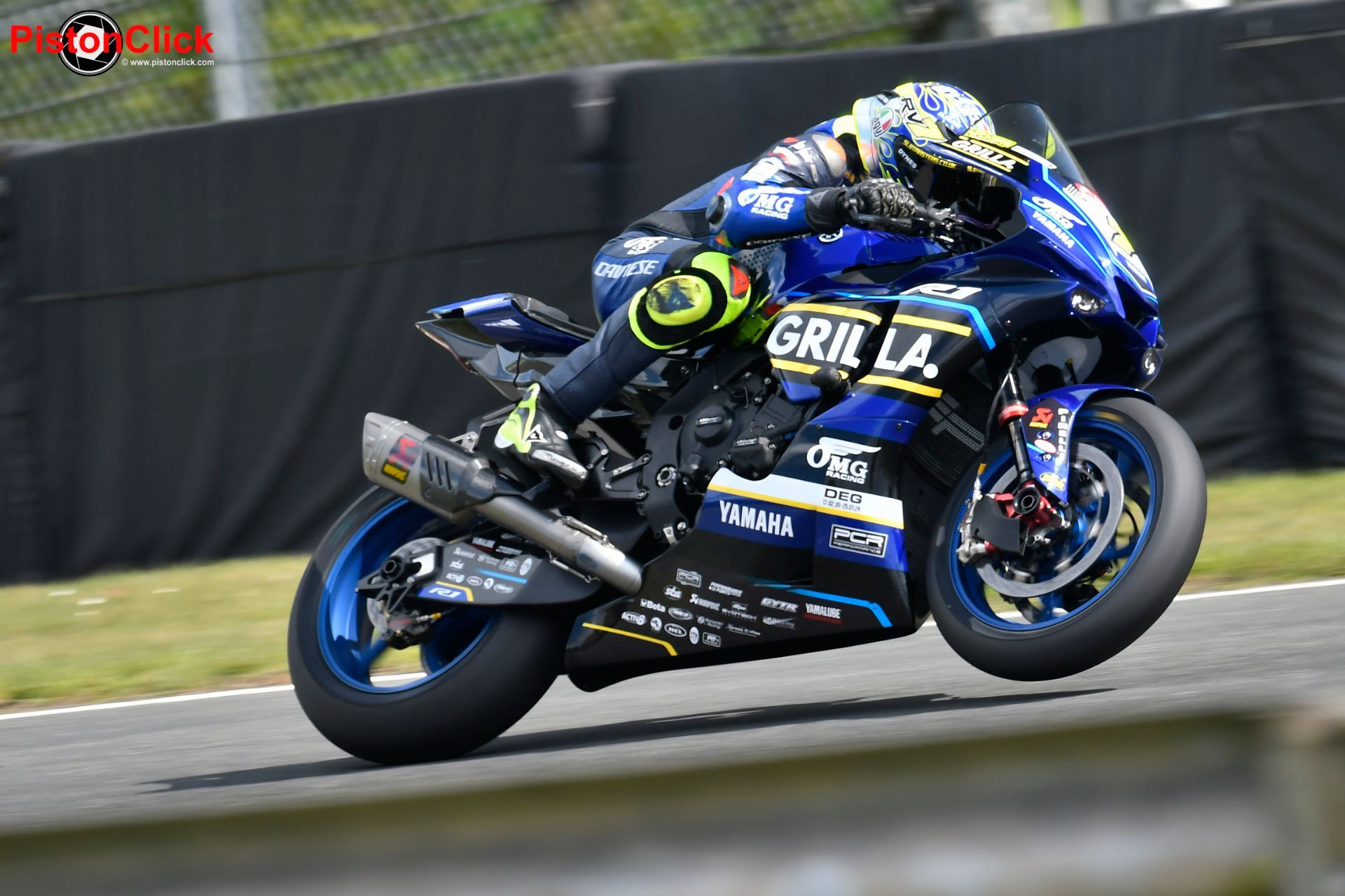 Ryan Vickers on the OMG GRILLA Yamaha Racing R1