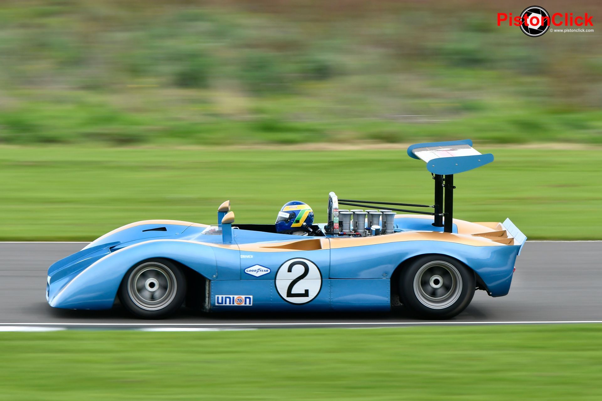 Nikon 300mm f/4E PF ED VR lens example image at 1/125 of a second