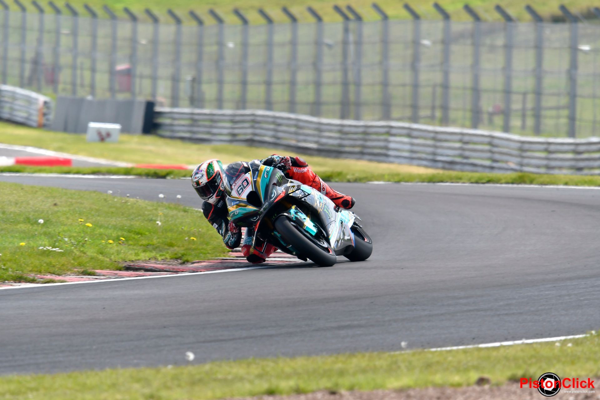 Examples of the Nikon 300mm f/4E PF ED VR lens with teleconverters