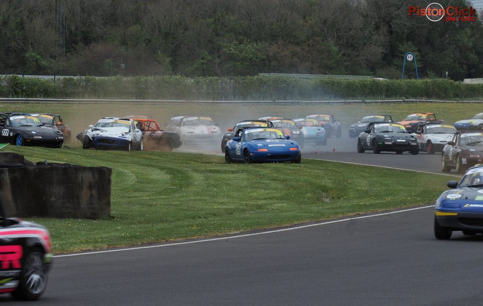 Castle Combe Racing Club MX-5 crash