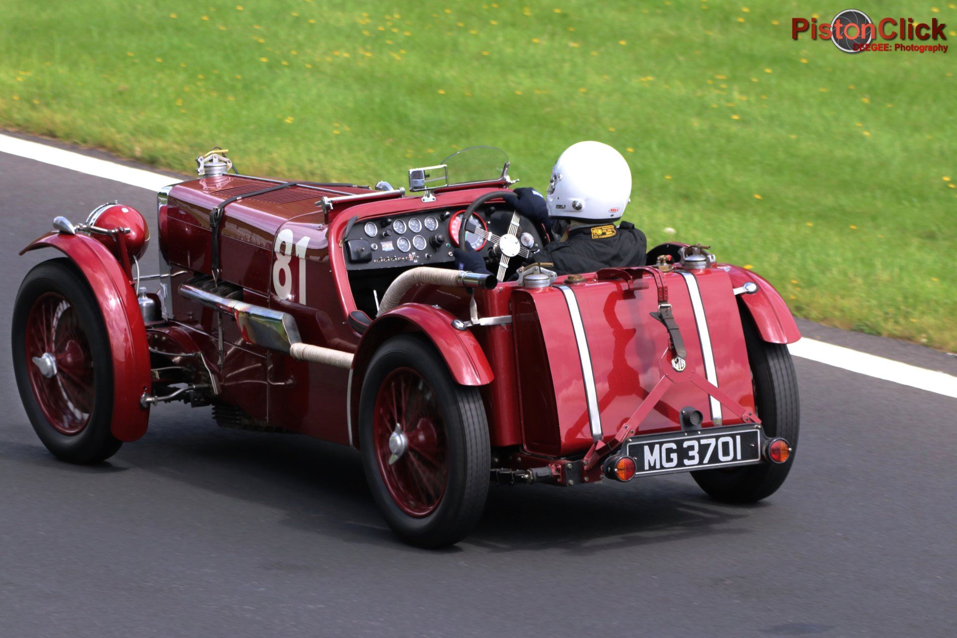 Vintage MG Car racing Cadwell Park