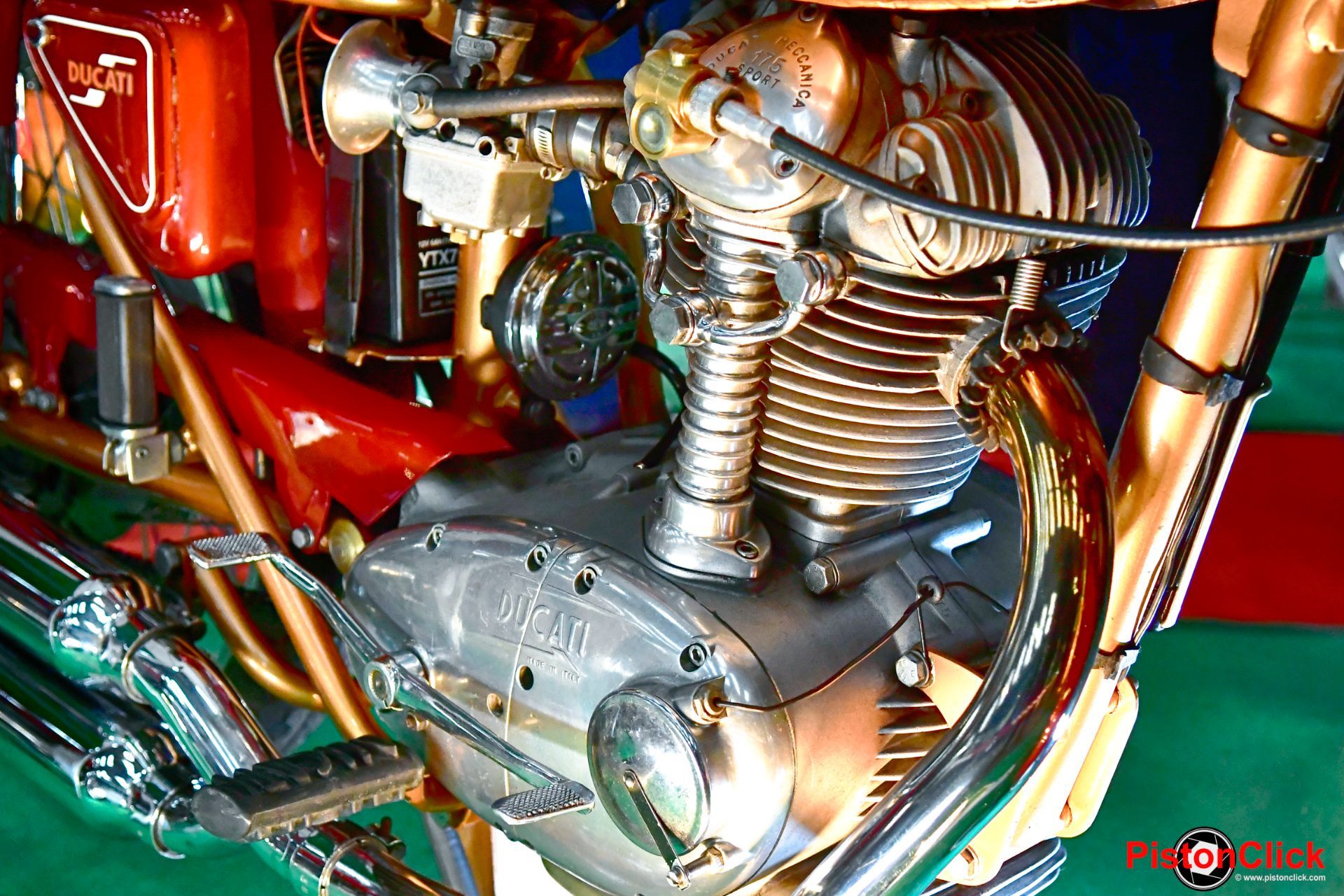 Ducati single cylinder engine