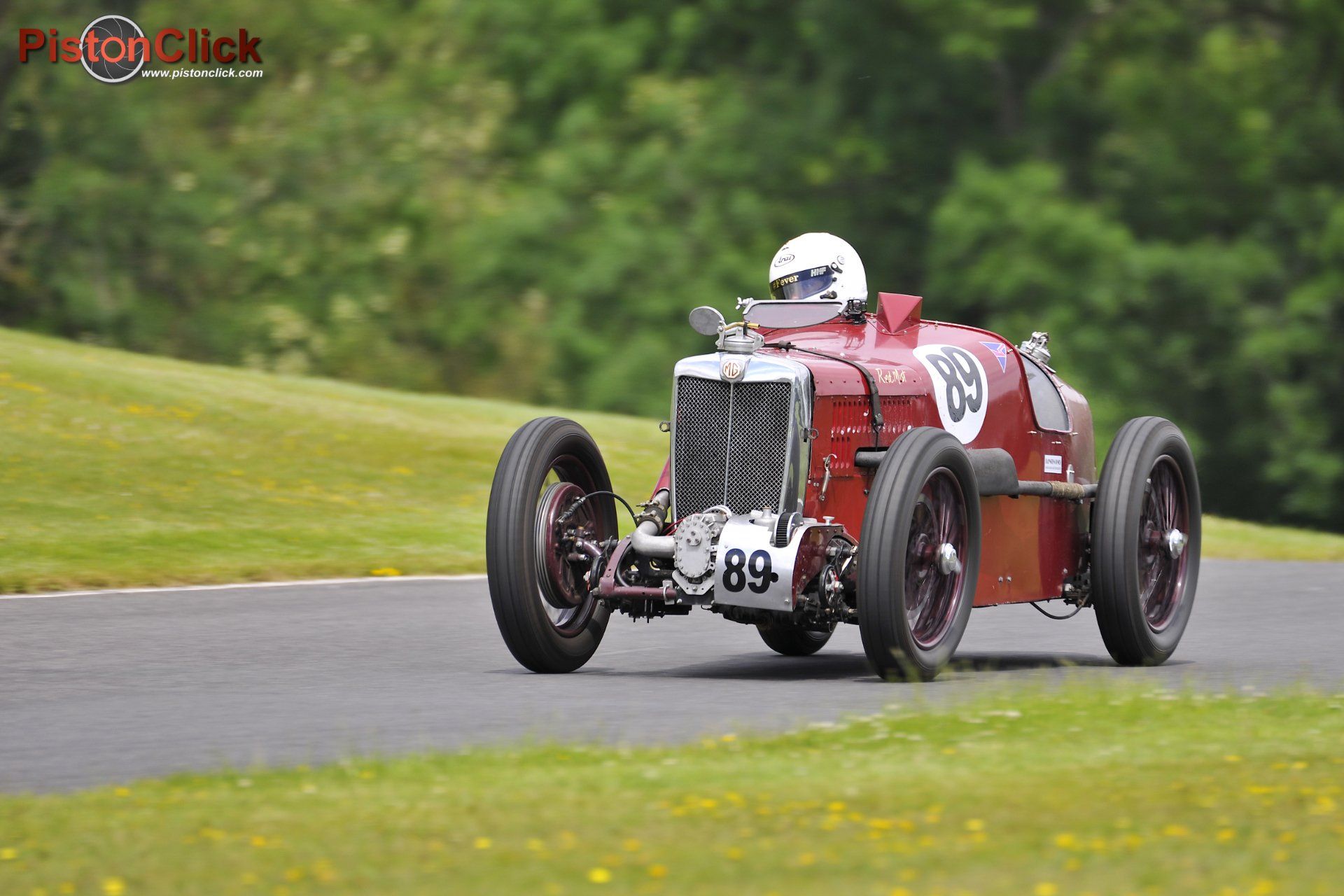 Vintage MG Car racing Cadwell Park