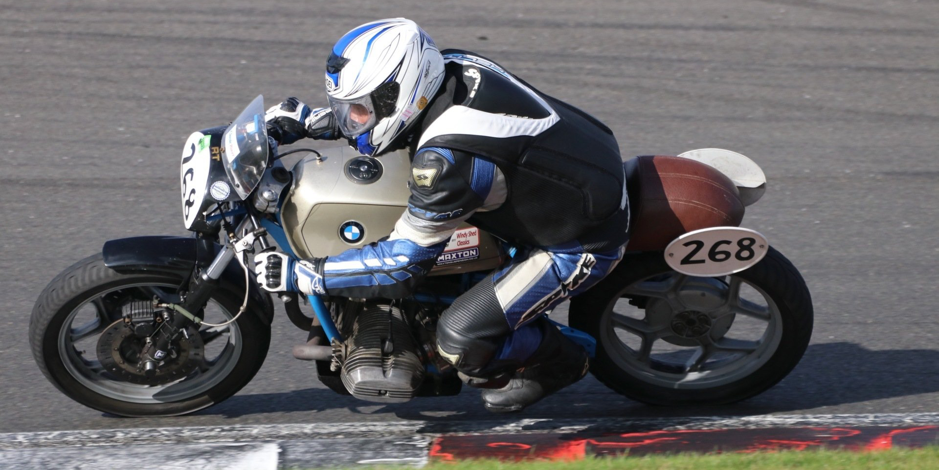 British Historic Racing at Cadwell Park