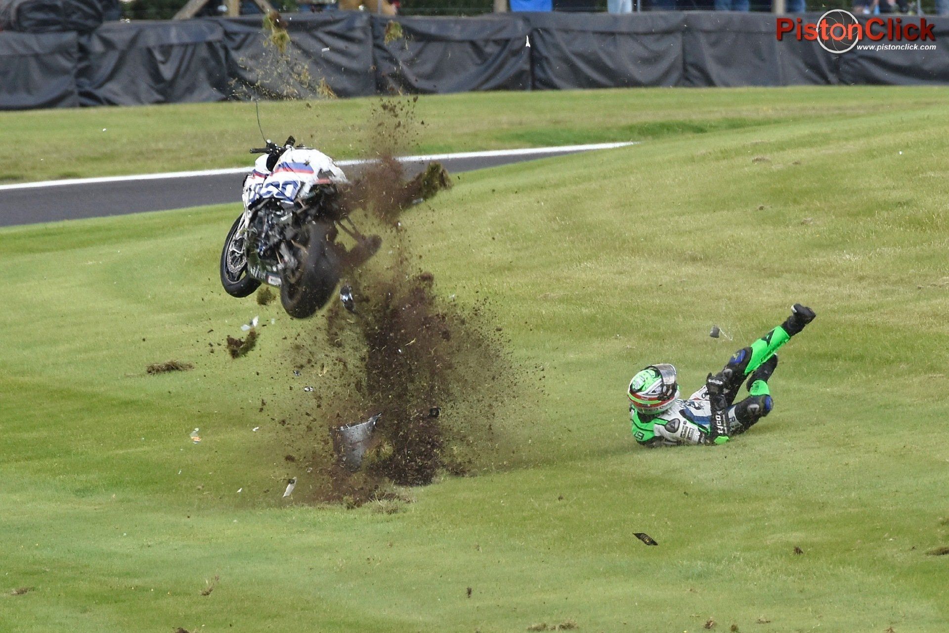 BSB Cadwell Park Andy Reid crash