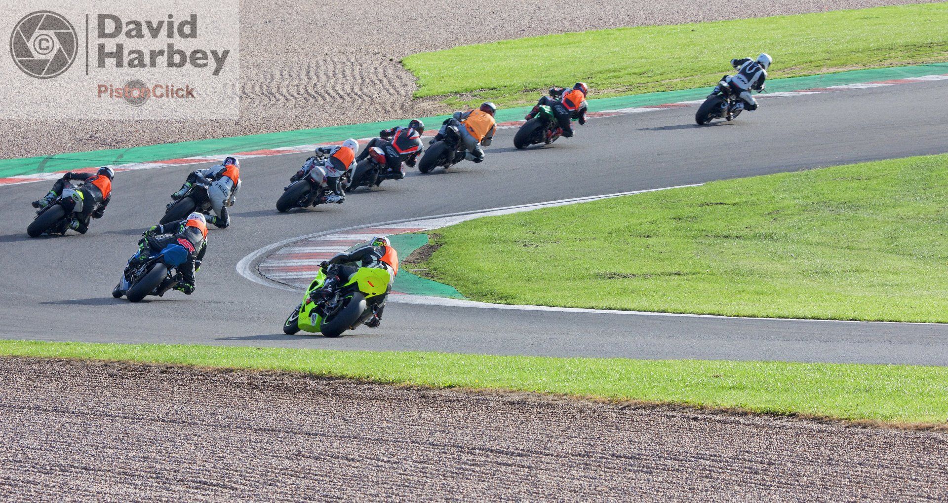 Nikon D3400 and Sigma 100-400mm zoom lens