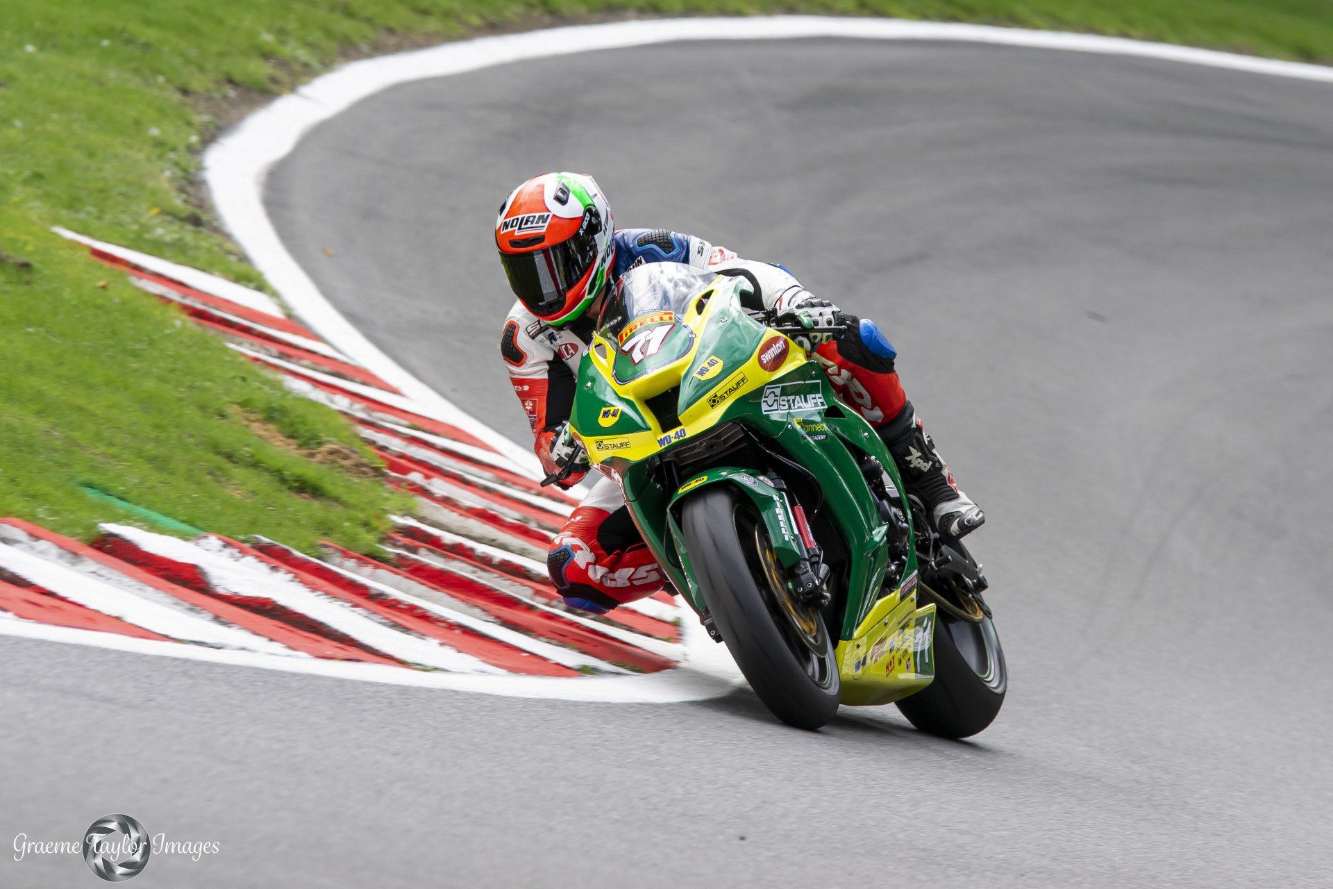 British Super Bikes from Cadwell Park