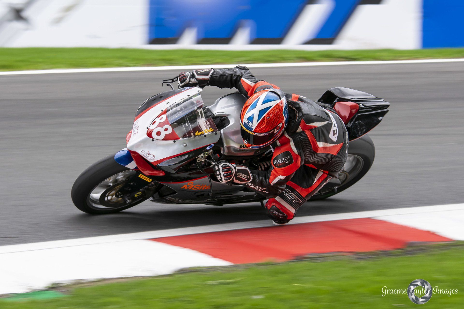 British Super Bikes from Cadwell Park