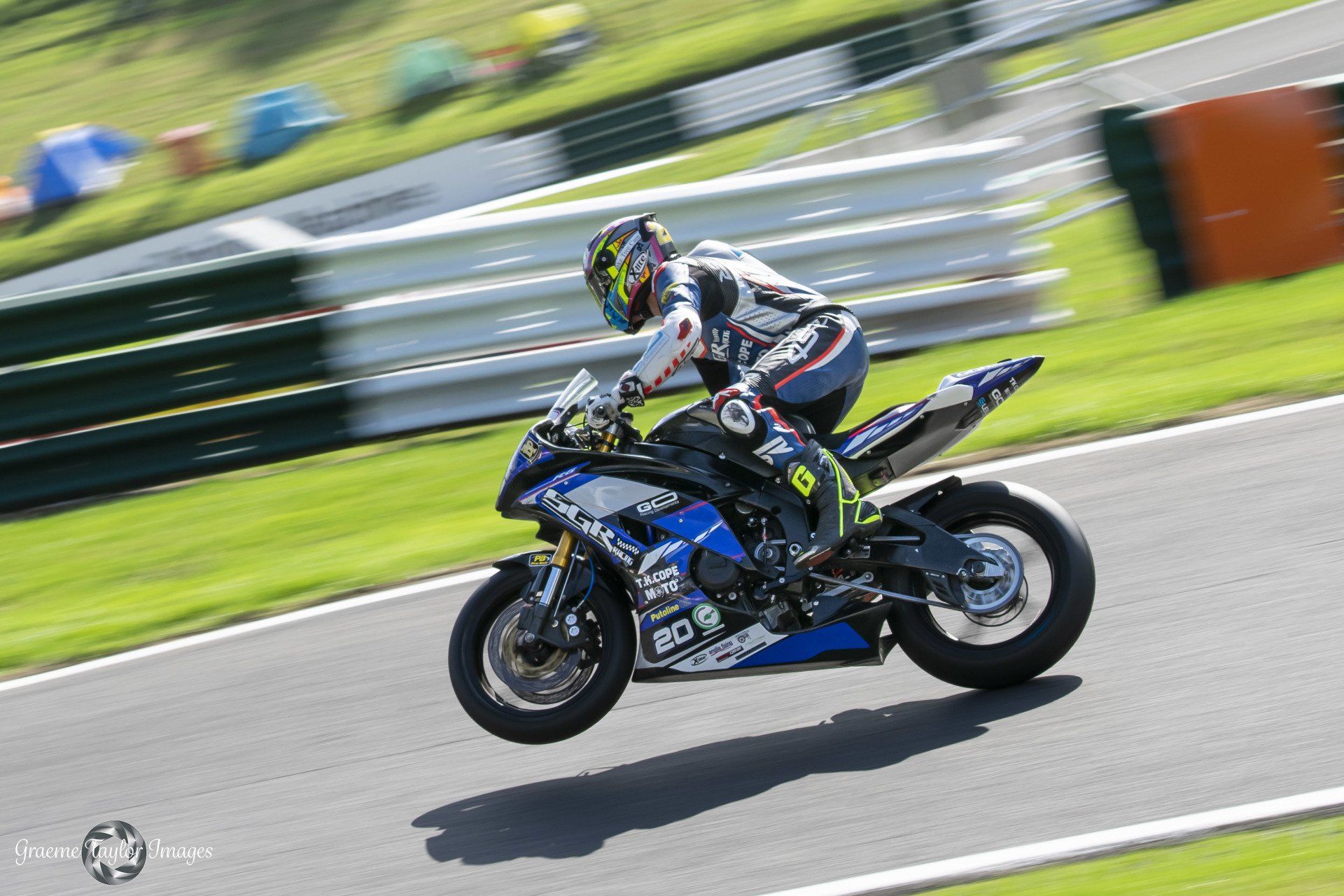 British Super Bikes from Cadwell Park
