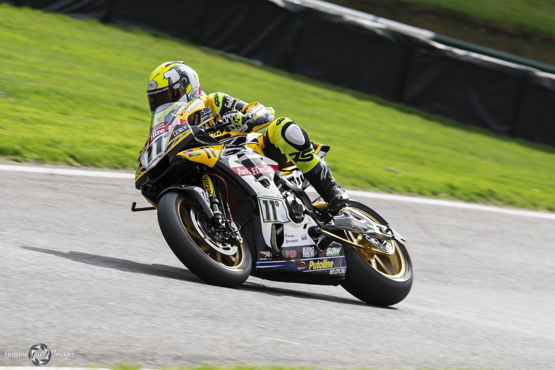 British Super Bikes from Cadwell Park