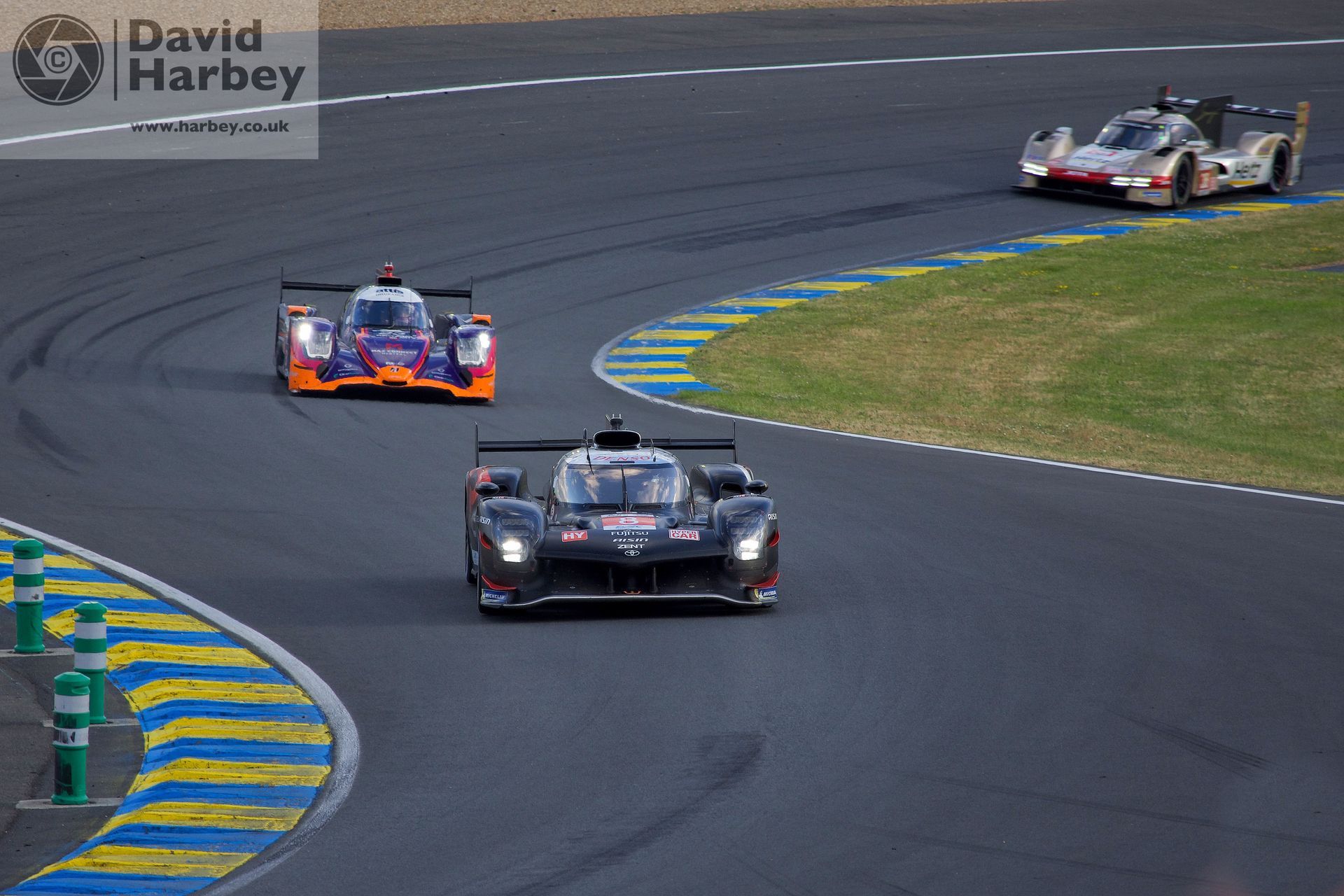 Photographing the 2024 Le Mans 24 Hours with a kit camera and lens