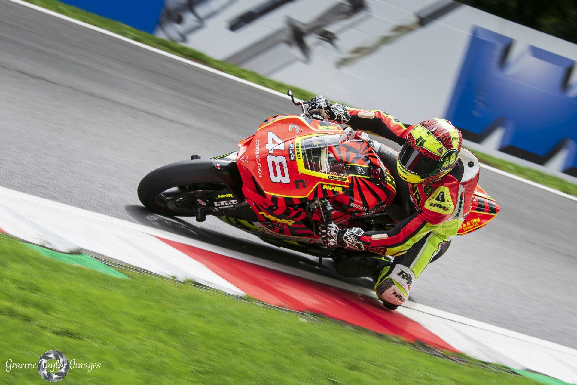 British Super Bikes from Cadwell Park