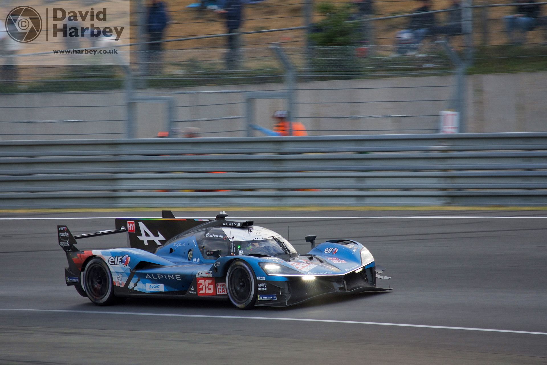 Photographing the 2024 Le Mans 24 Hours with a kit camera and lens