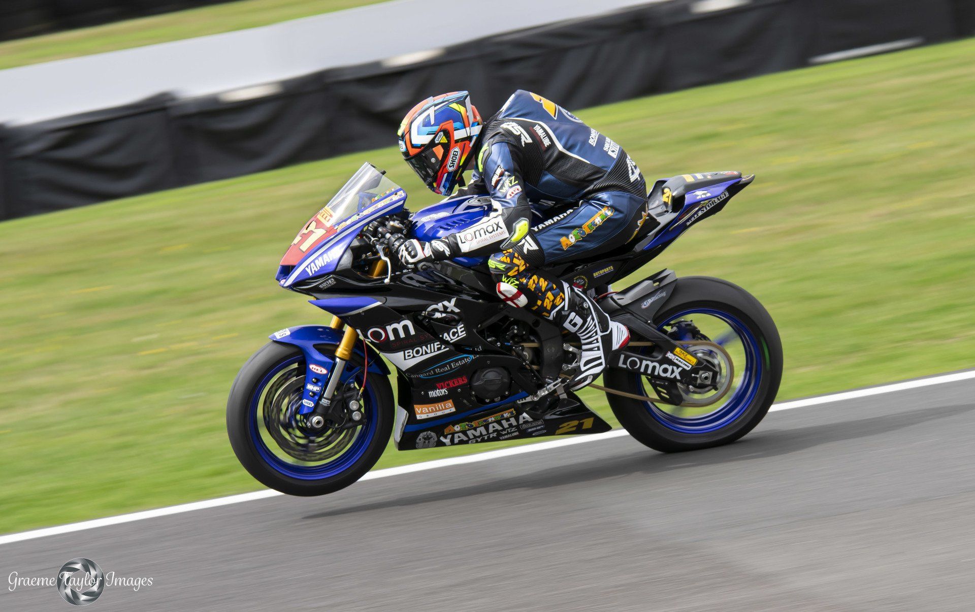 British Super Bikes from Cadwell Park