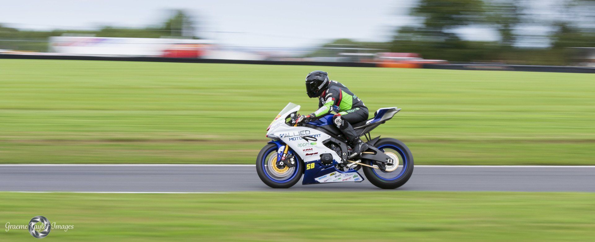 British Super Bikes from Cadwell Park