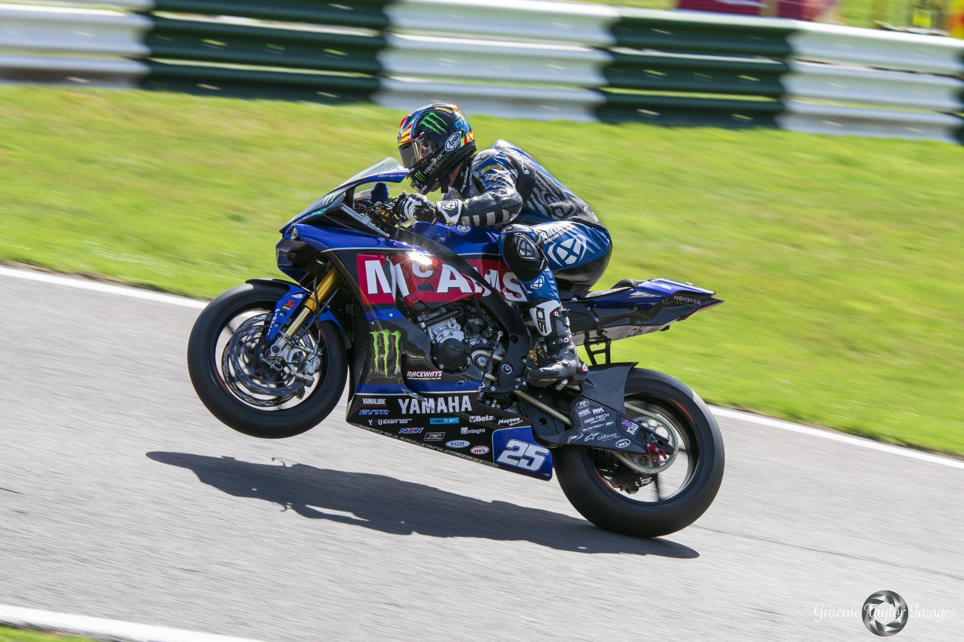 British Super Bikes from Cadwell Park