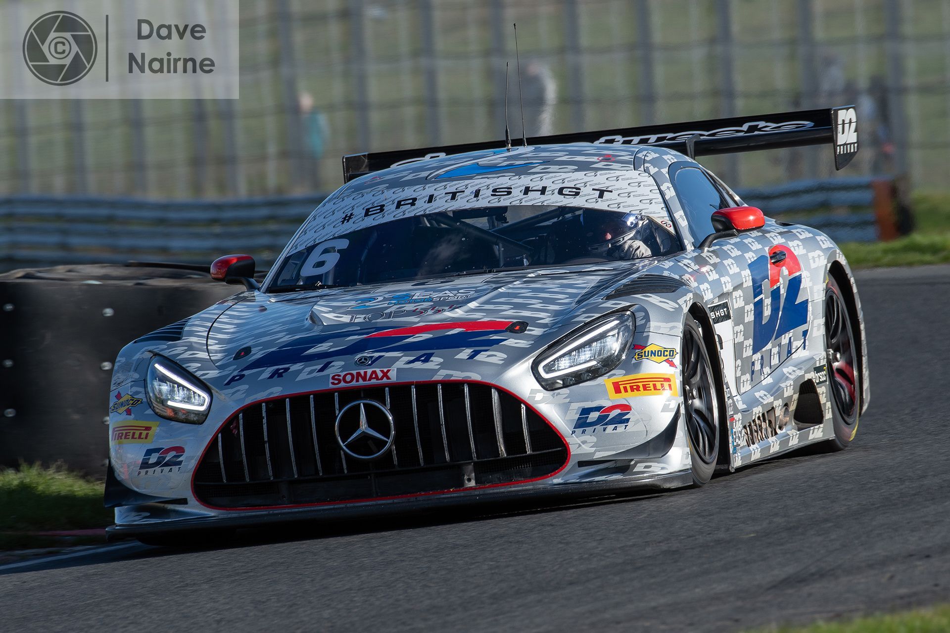 Photographing from Kinckerbrook at the British GT at Oulton