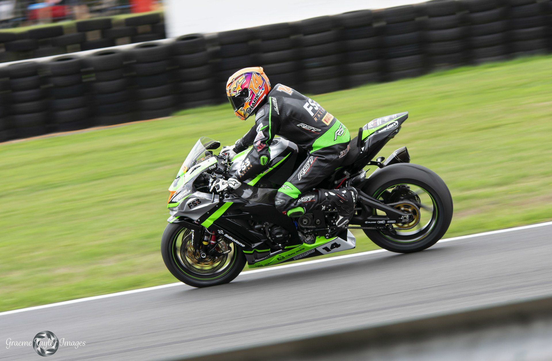 British Super Bikes from Cadwell Park