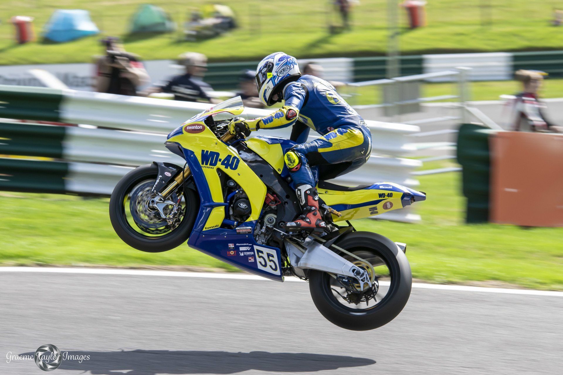 British Super Bikes from Cadwell Park