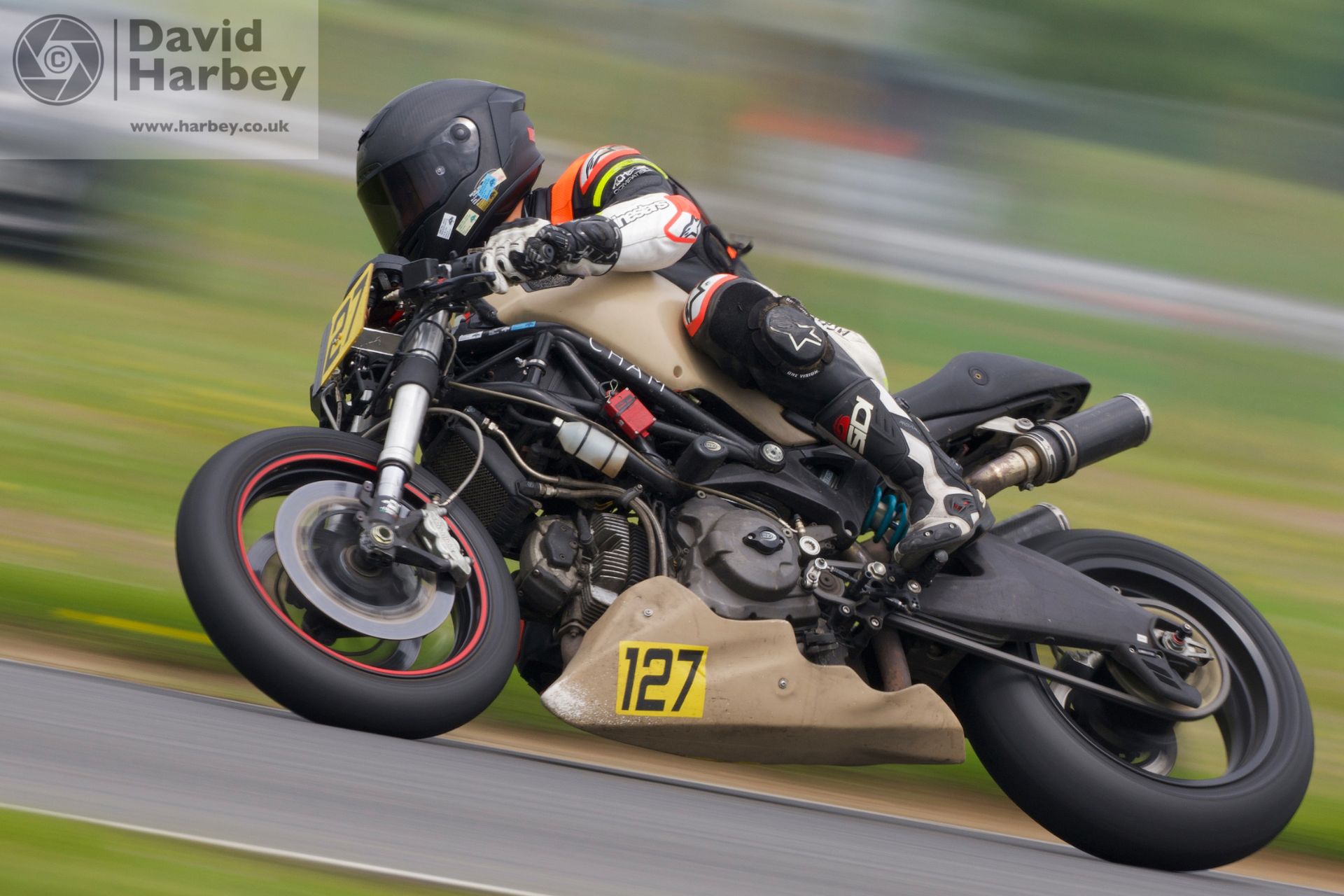 taking photos at snetterton