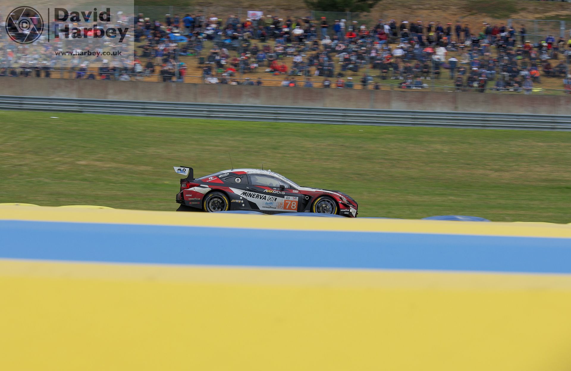 Photographing the 2024 Le Mans 24 Hours with a kit camera and lens