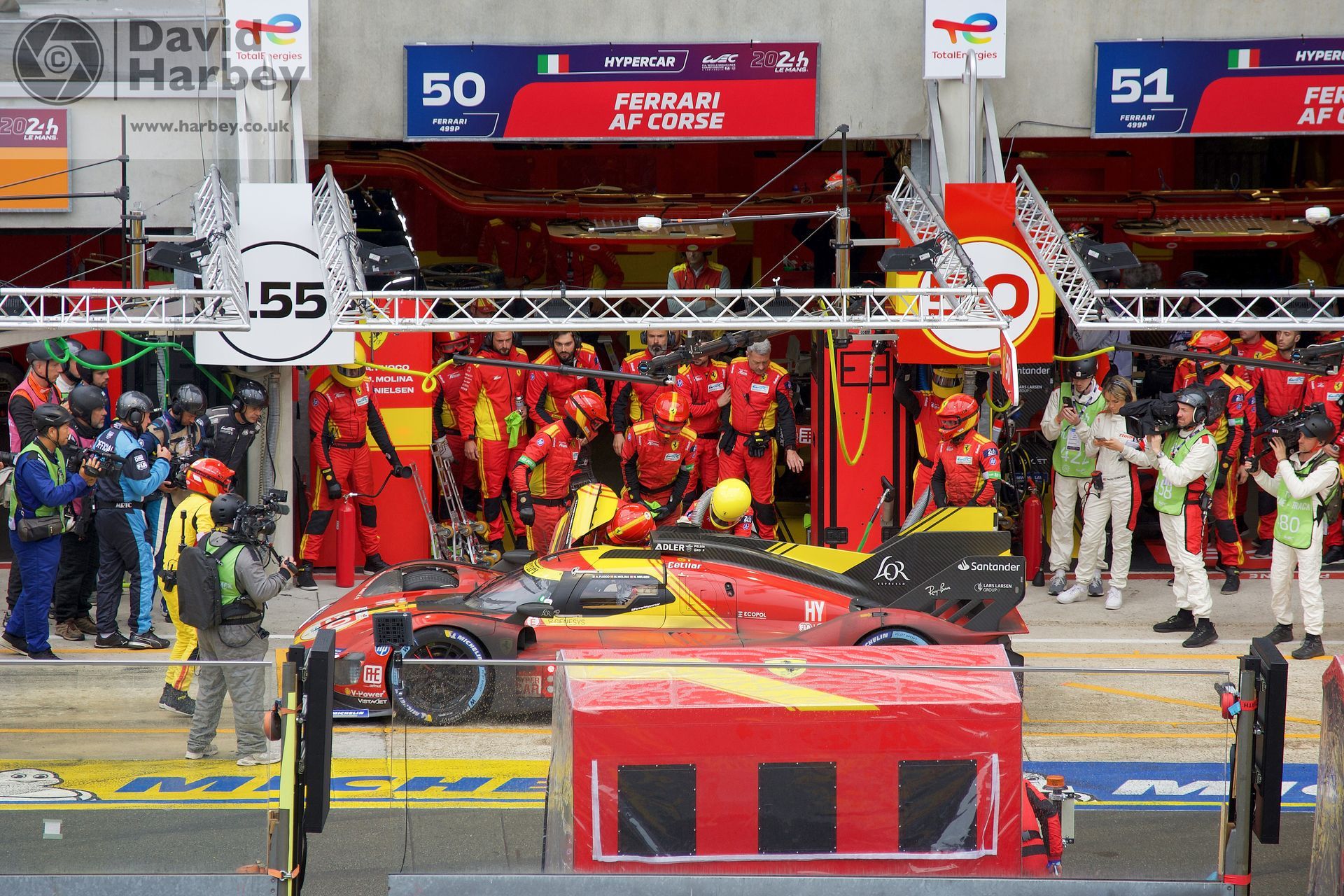 Photographing the 2024 Le Mans 24 Hours with a kit camera and lens