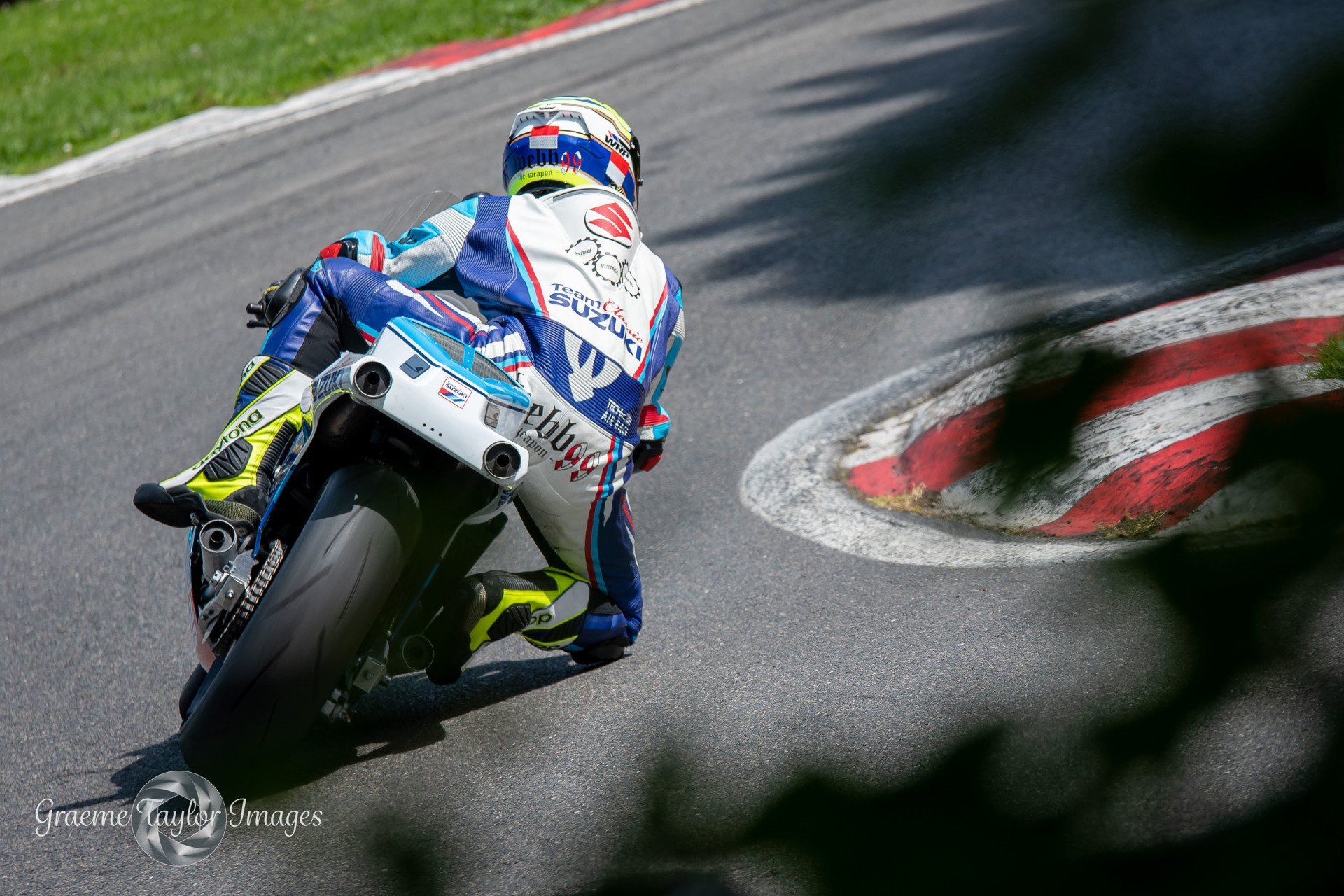 200mm 1/640 sec f5.6 Suzuki RGV 500