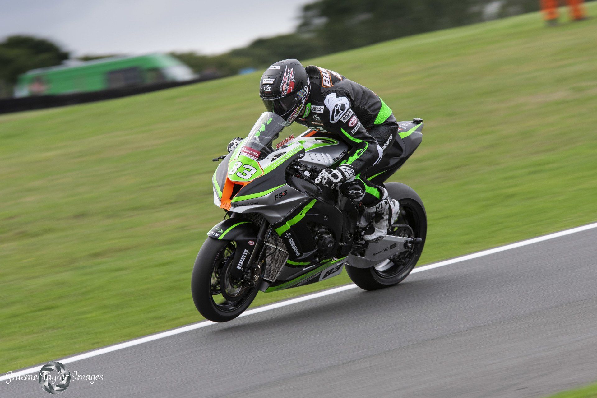British Super Bikes from Cadwell Park