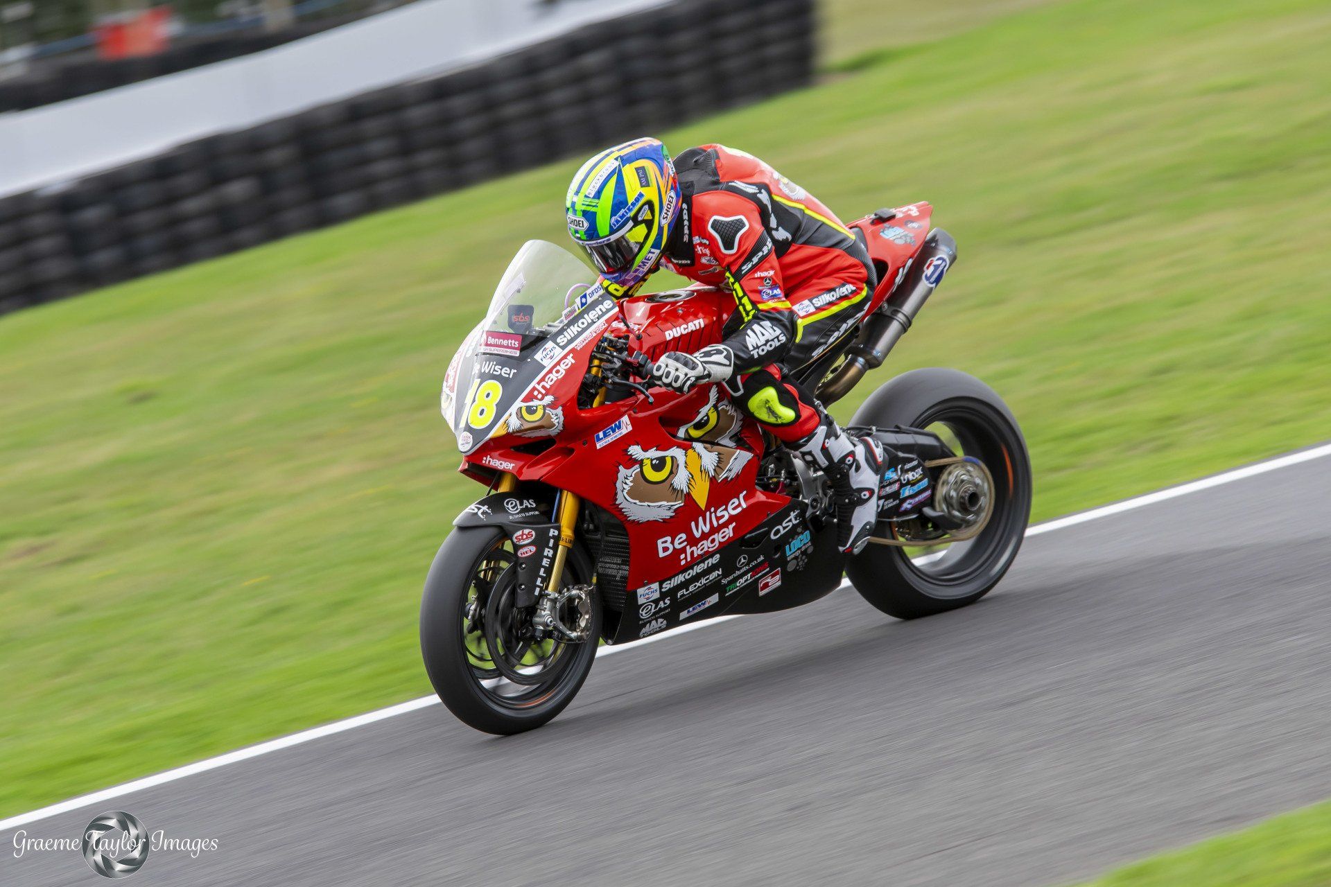 British Super Bikes from Cadwell Park