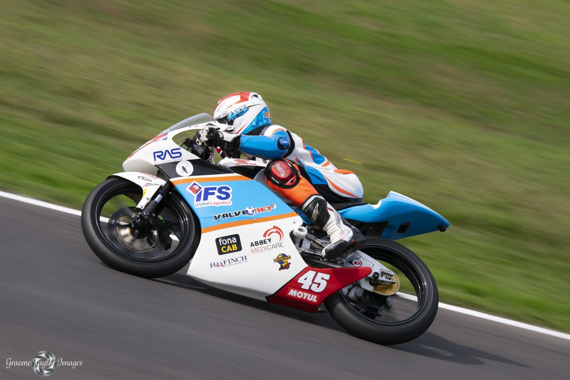 British Super Bikes from Cadwell Park