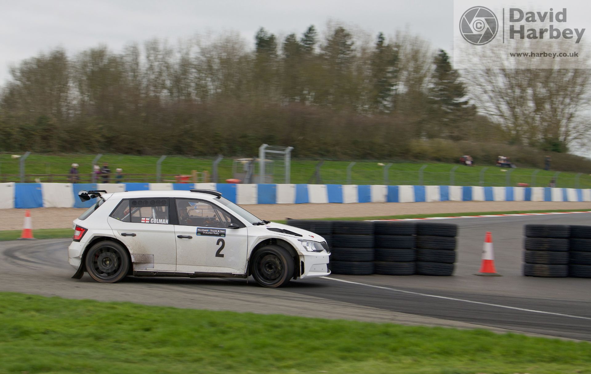 Panning photography very slow shutter speeds