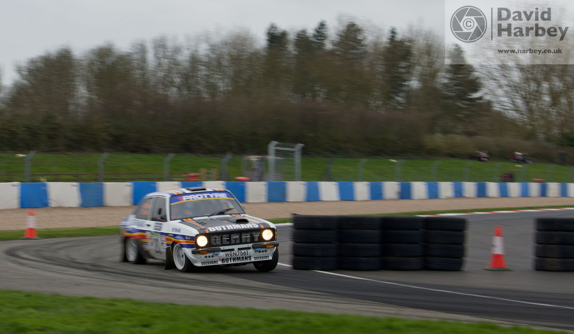 Panning photography very slow shutter speeds