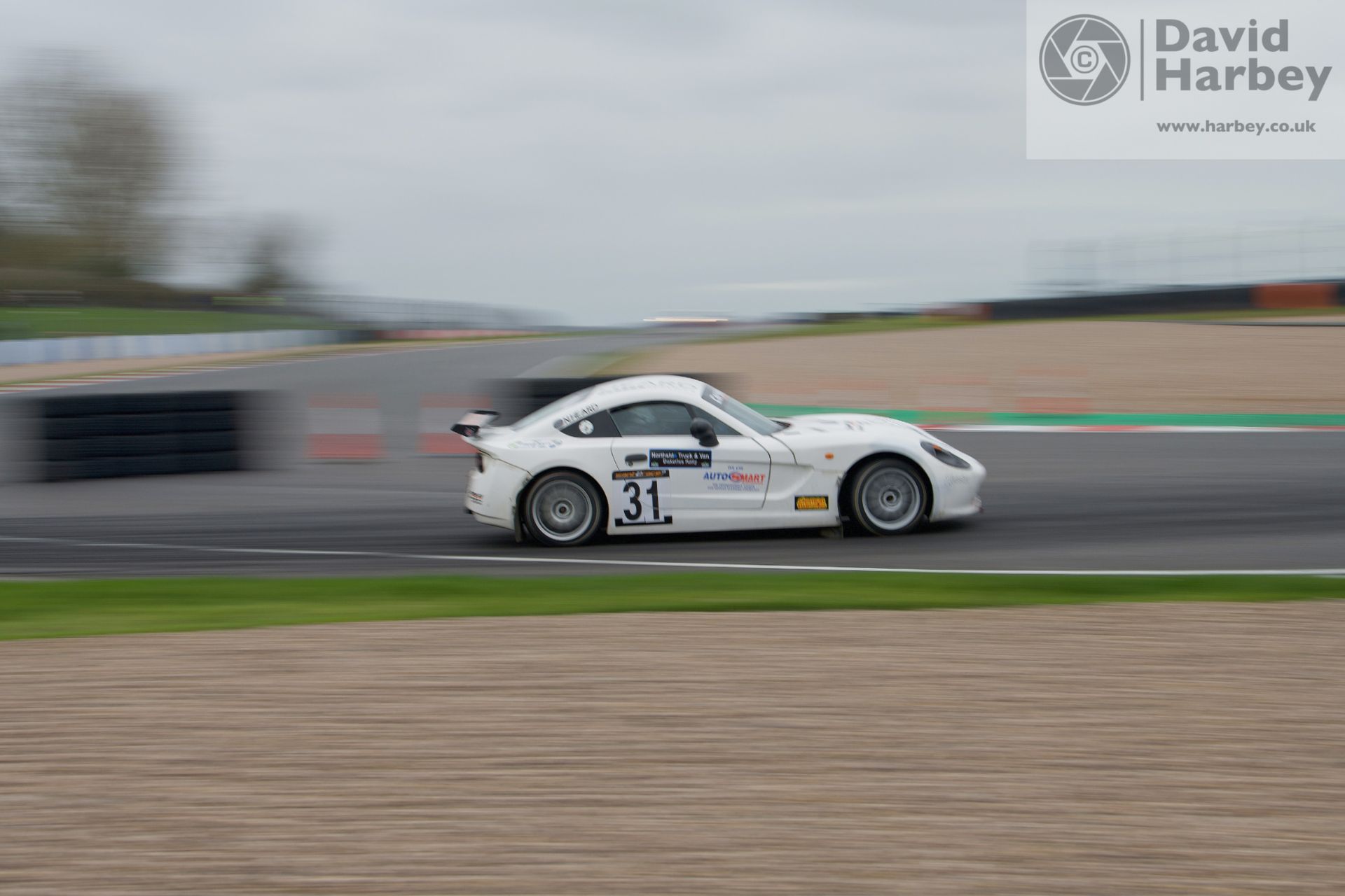 Panning photography very slow shutter speeds