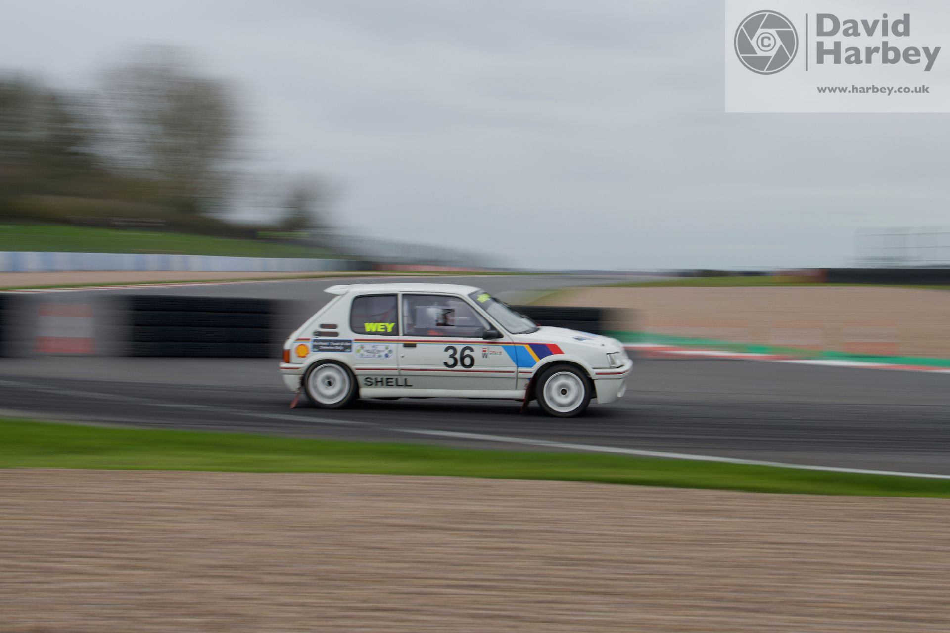 Panning photography very slow shutter speeds