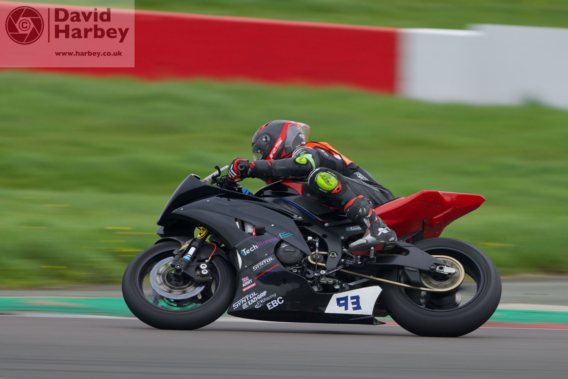 Photographing the No Limits Endurance at Donington Park