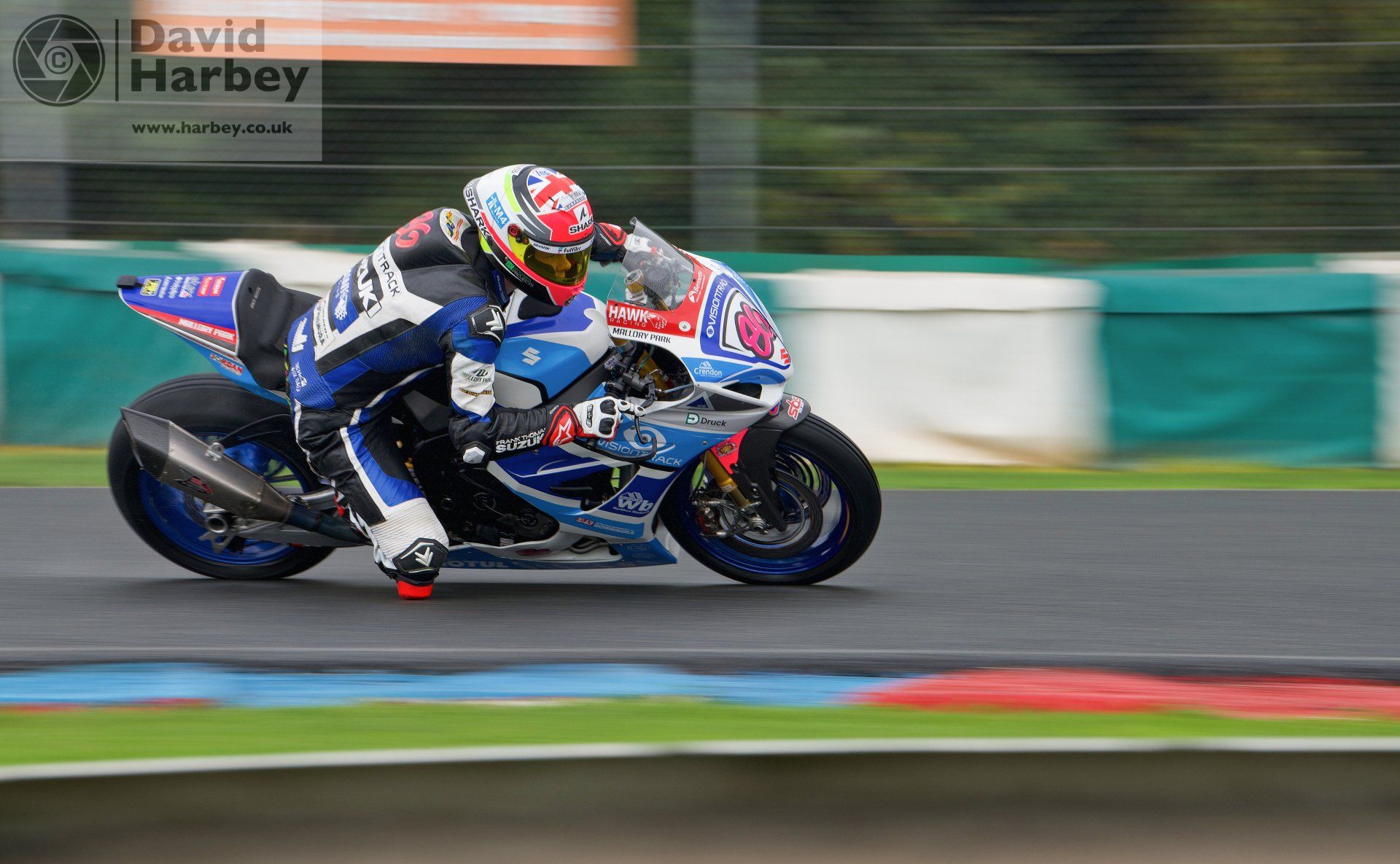 Charlie Nesbit winning Race of the Year Mallory Park 2022
