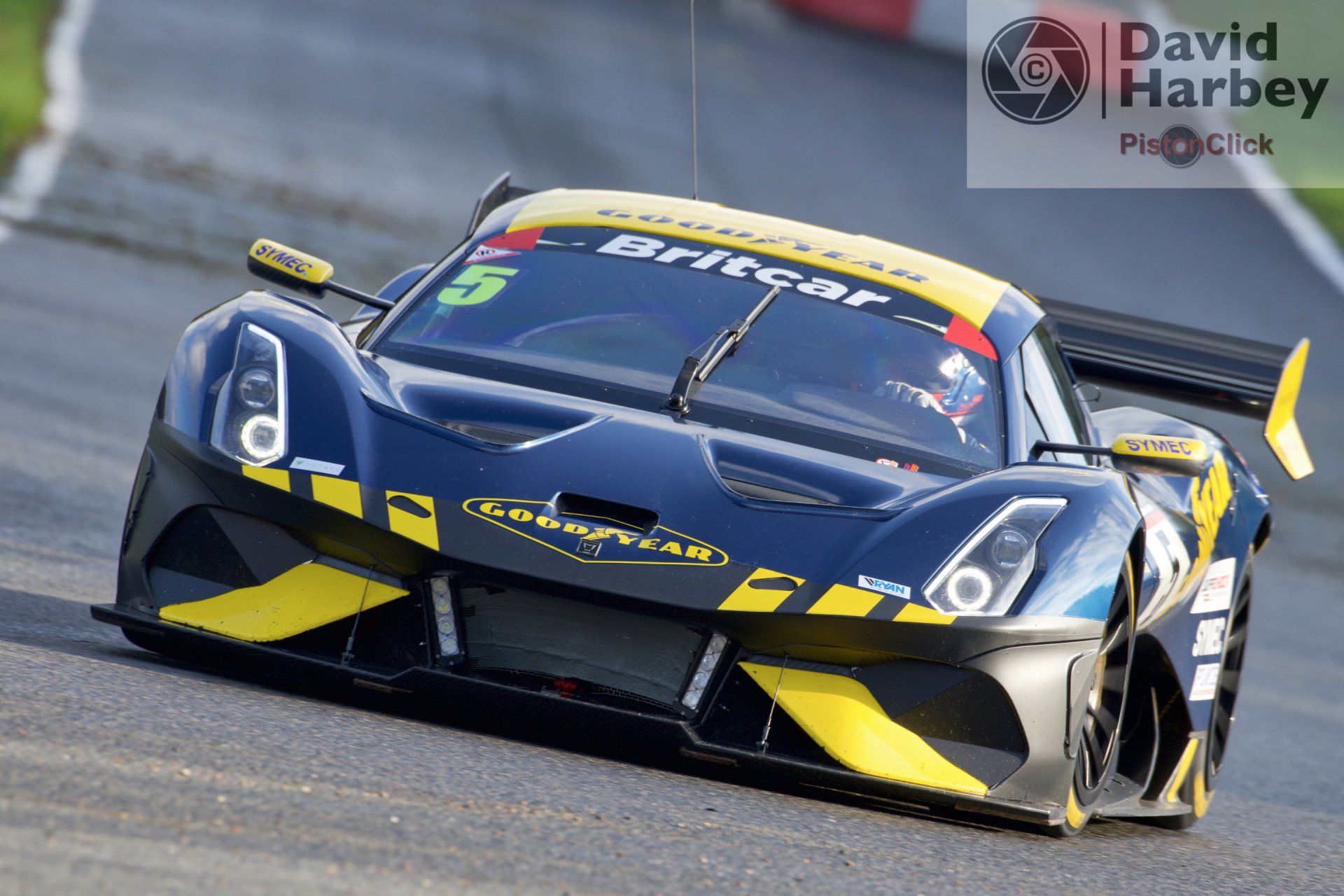 Britcar into the right racing at BrandsHatch