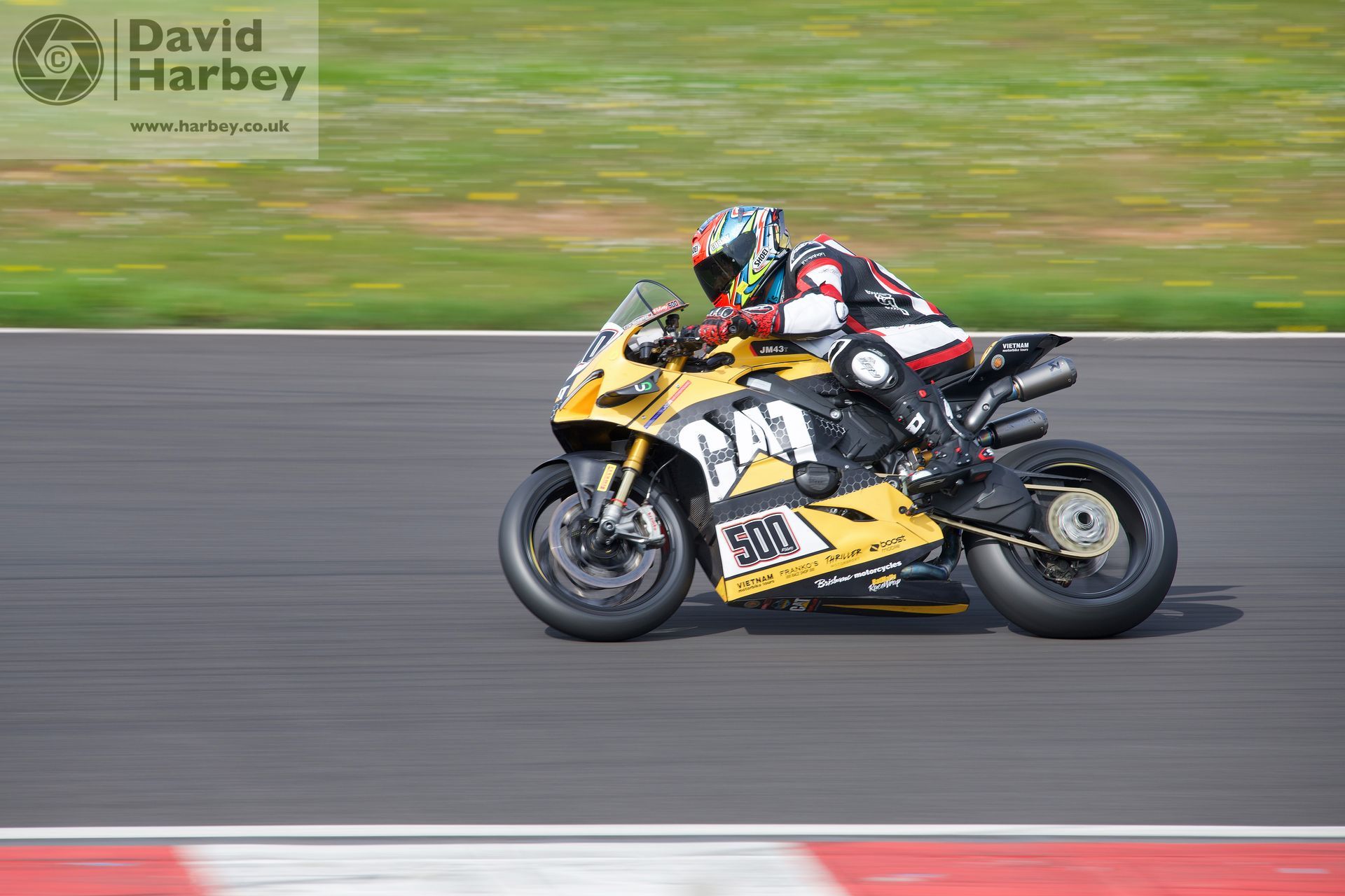 Photographing the No Limits Endurance at Donington Park