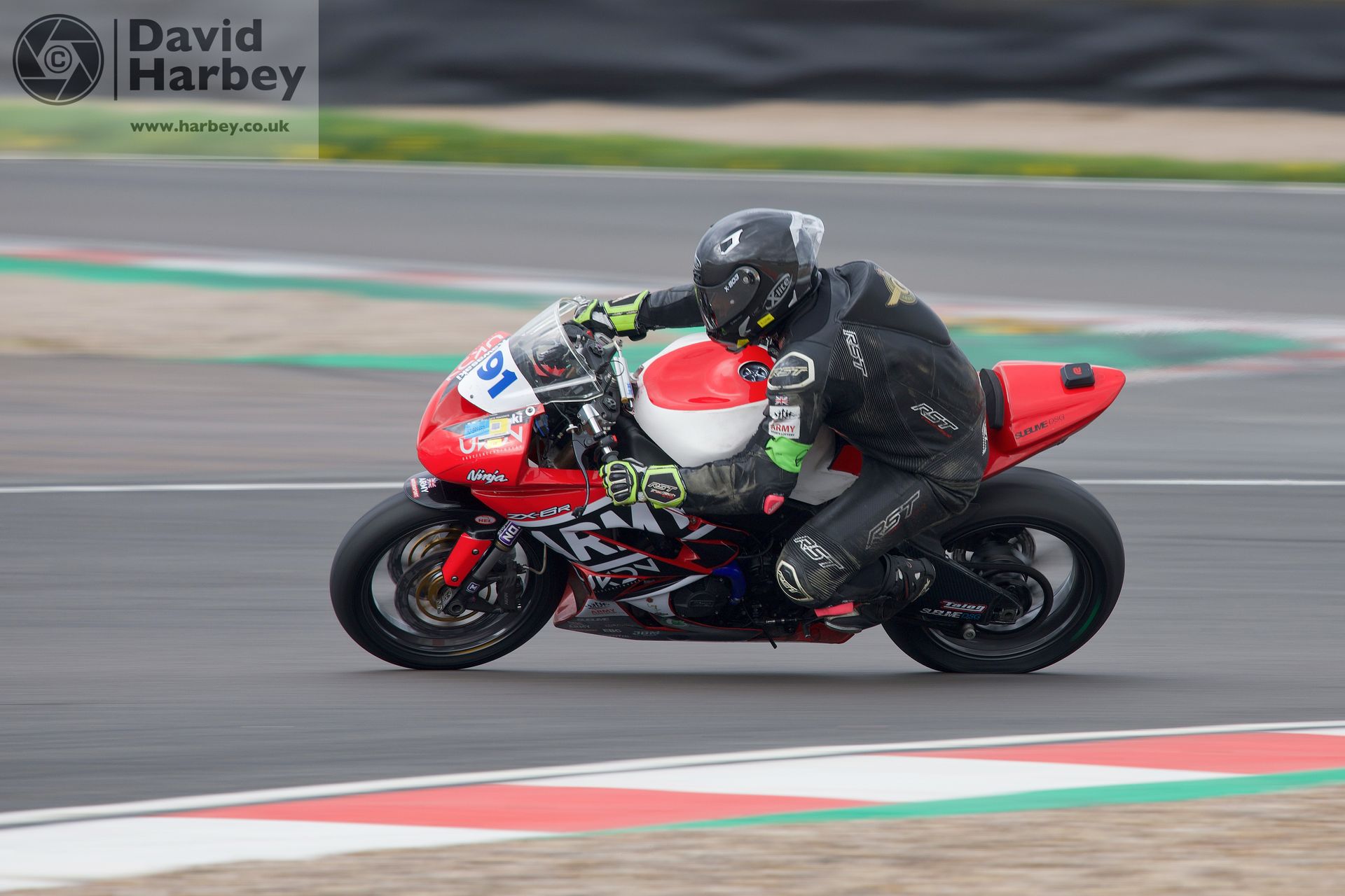 Photographing the No Limits Endurance at Donington Park