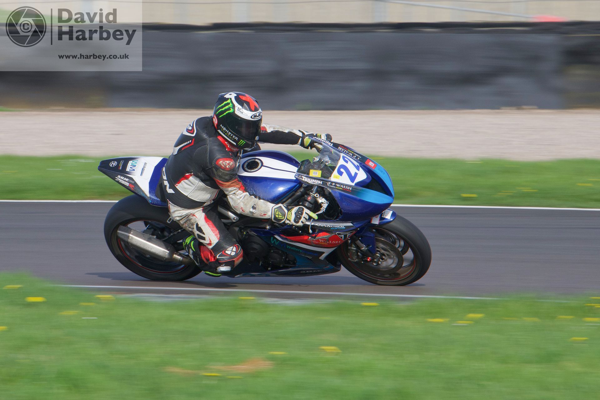 Photographing the No Limits motorcycle Endurance at Donington Park