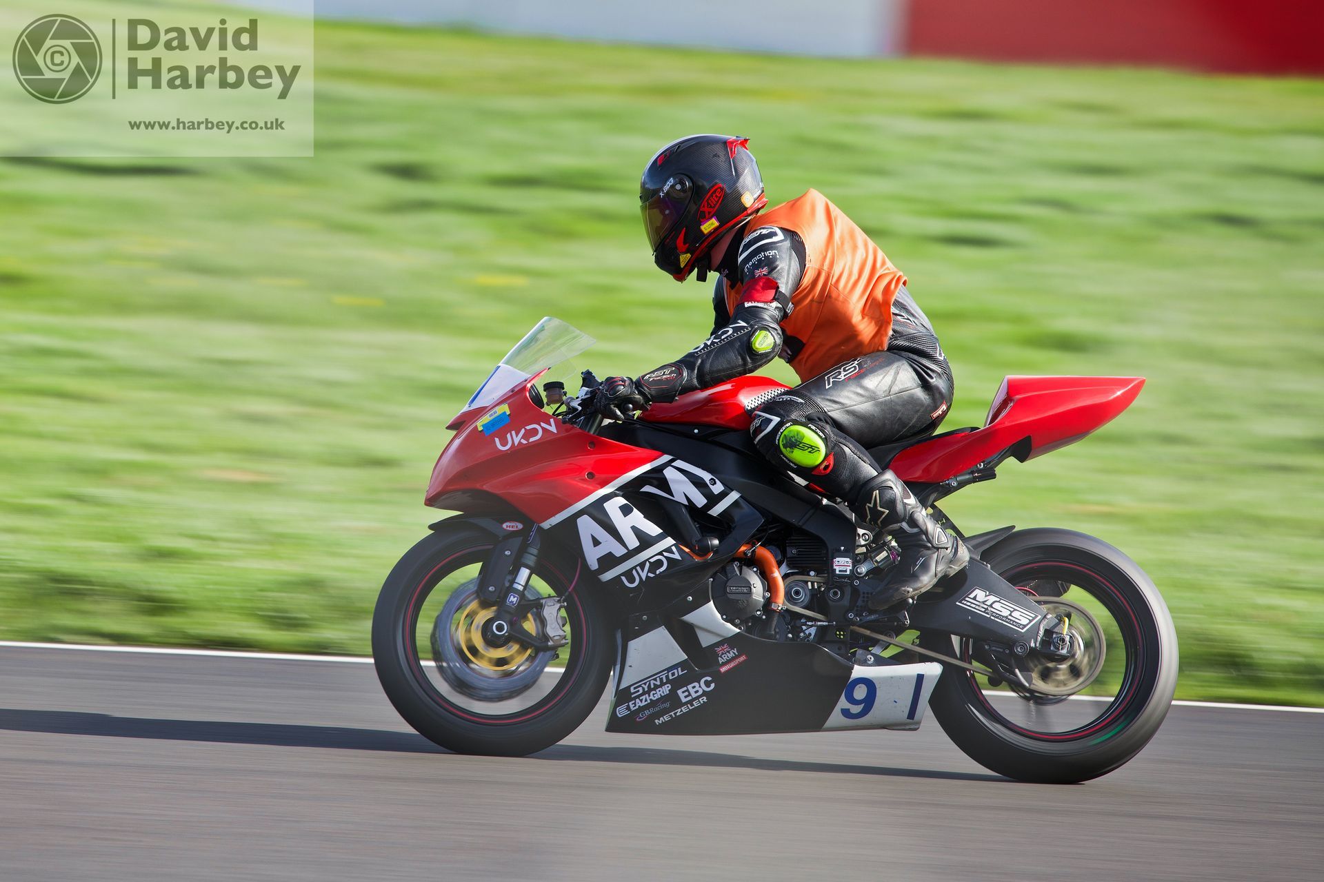 Photographing the No Limits motorcycle Endurance at Donington Park