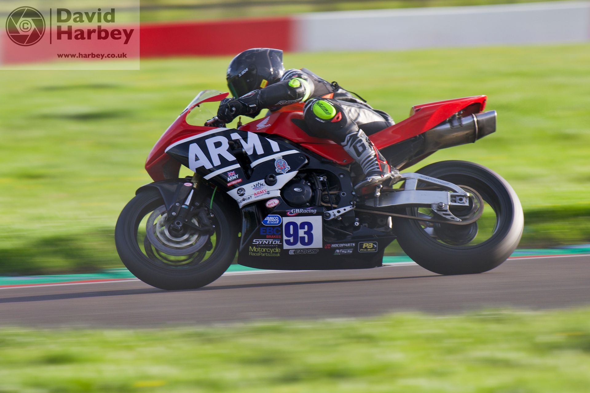 Photographing the No Limits motorcycle Endurance at Donington Park