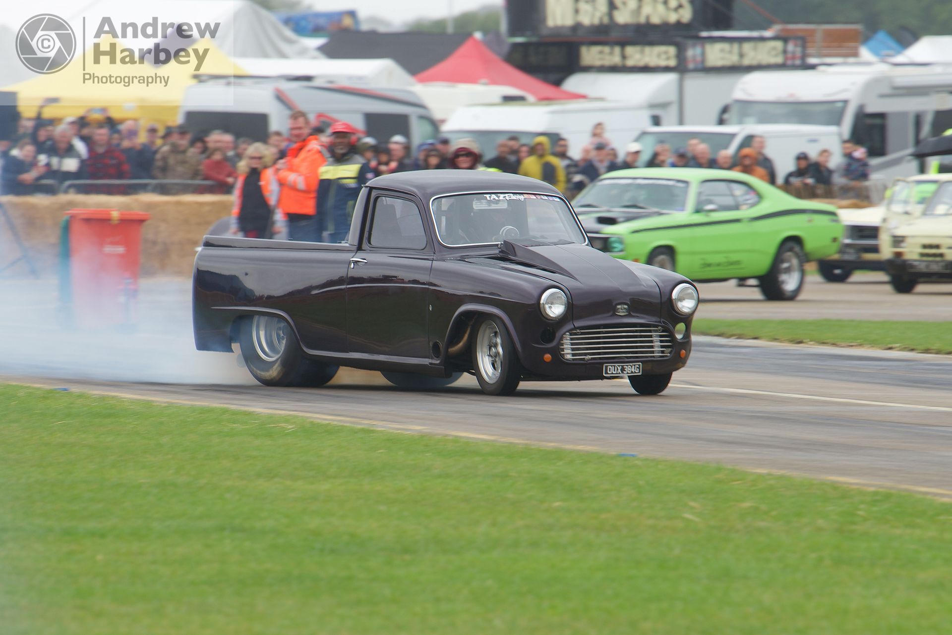 Sywell Classic car show Pistons and Props
