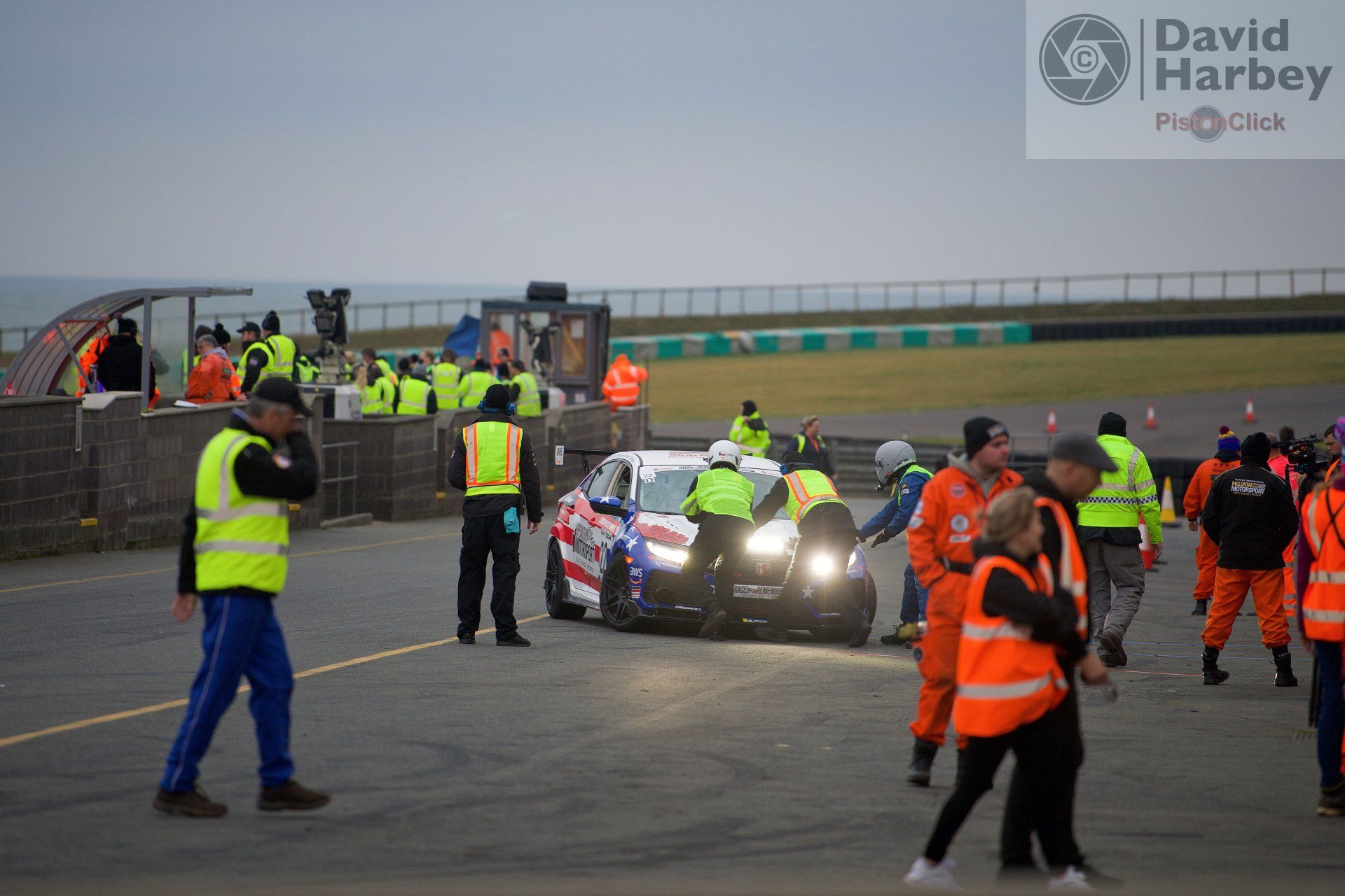 Race of Remembrance at Anglesey Circuit Trac Mon