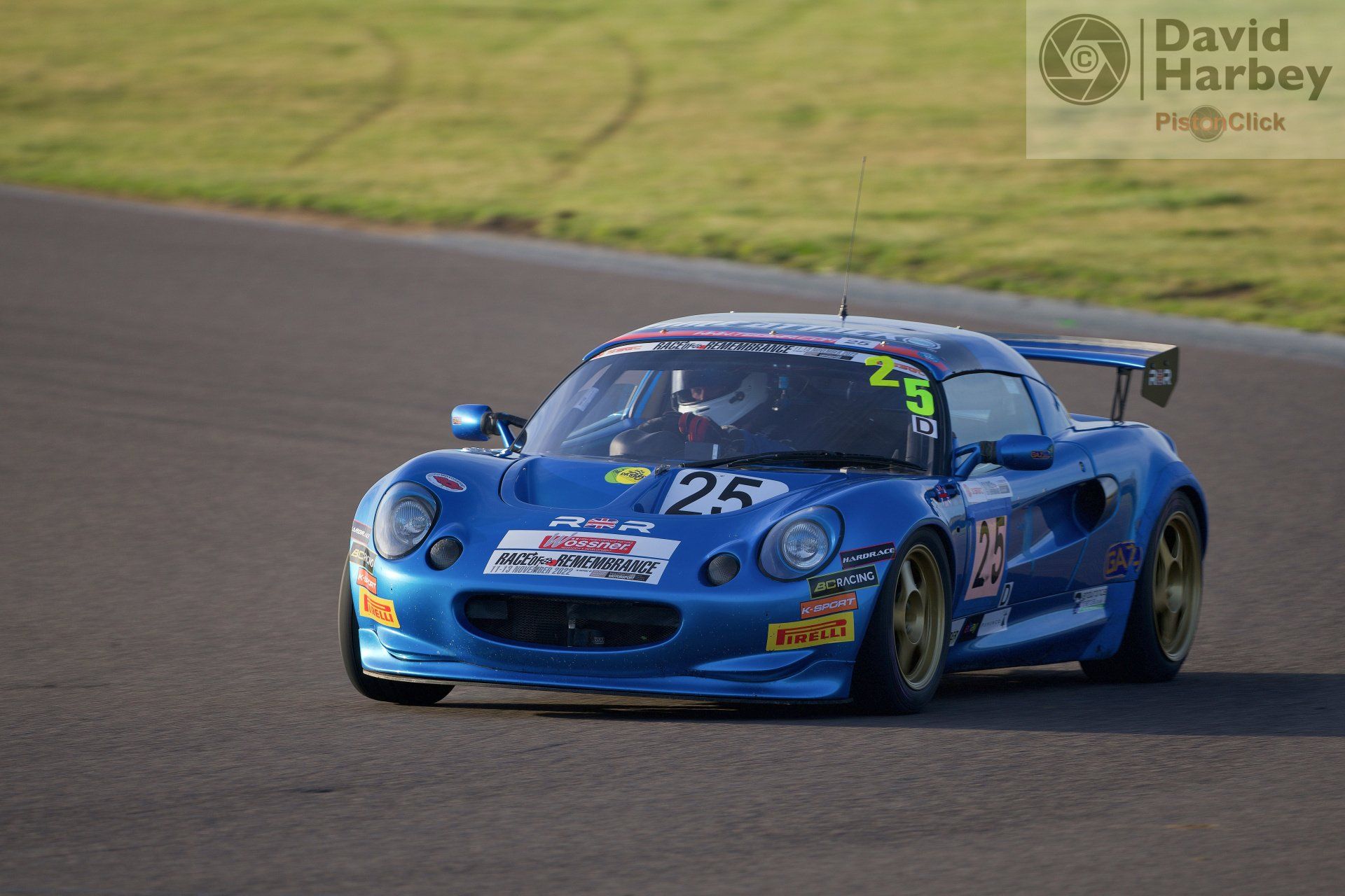 Race of Remembrance at Anglesey Circuit Trac Mon
