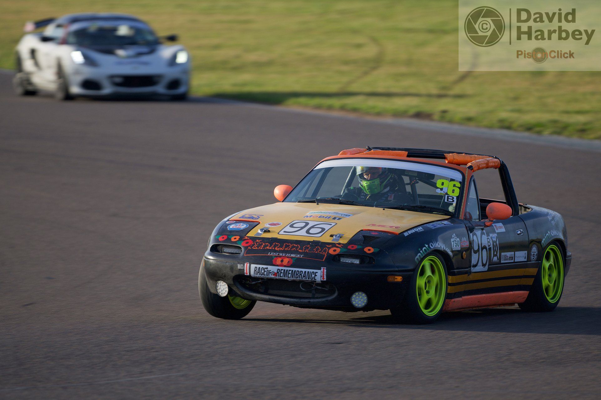 Race of Remembrance at Anglesey Circuit Trac Mon